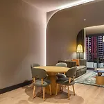 Canopy By Hilton Bomonti 5* 이즈미르