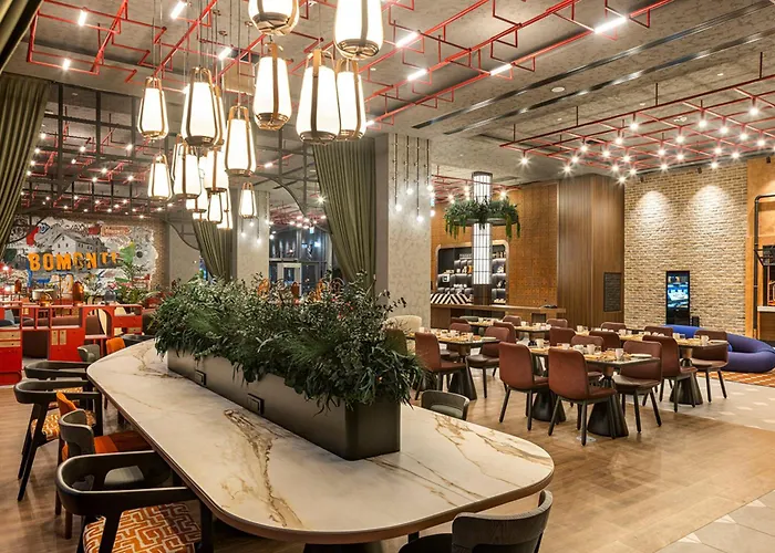 Canopy By Hilton Bomonti מלון