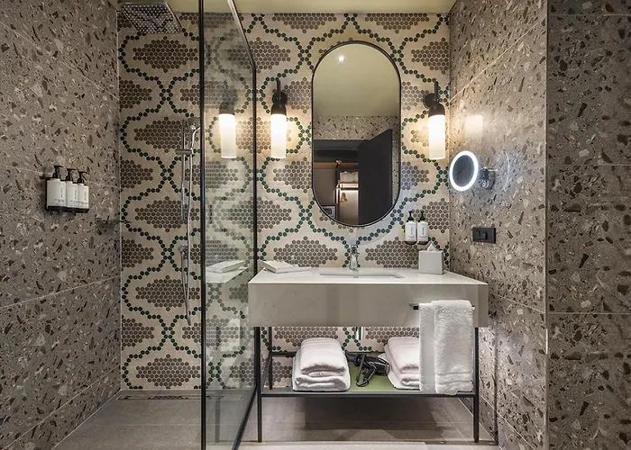 מלון Canopy By Hilton Bomonti איזמיר