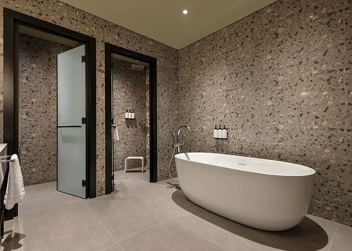 מלון Canopy By Hilton Bomonti 5*