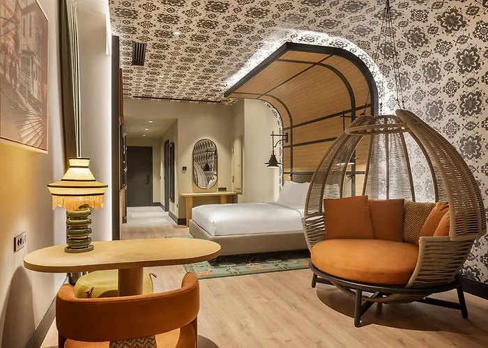 Hotel Canopy By Hilton Bomonti İzmir