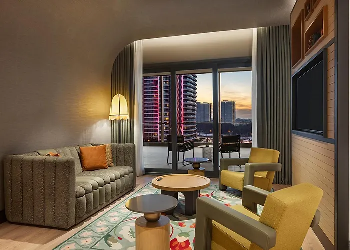 Canopy By Hilton Bomonti Hotel