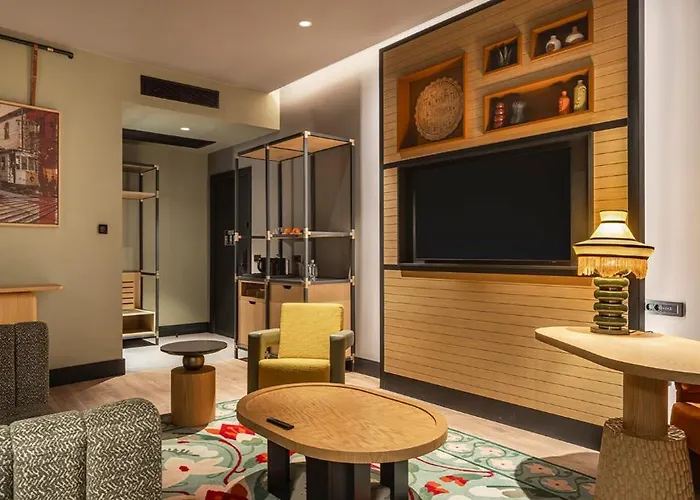 Hotel Canopy By Hilton Bomonti İzmir