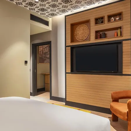 Canopy By Hilton Bomonti Hotel 5*