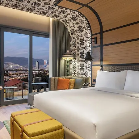 Canopy By Hilton Bomonti 5* Esmirna