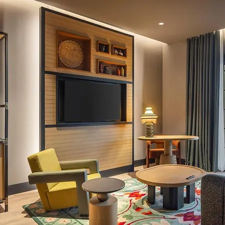 Hotel Canopy By Hilton Bomonti 5*