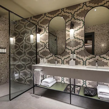 Canopy By Hilton Bomonti Hotel 5*