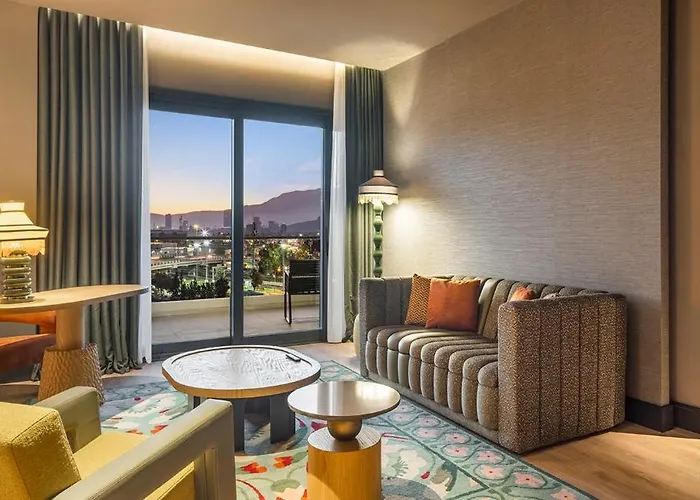 Hotel Canopy By Hilton Bomonti