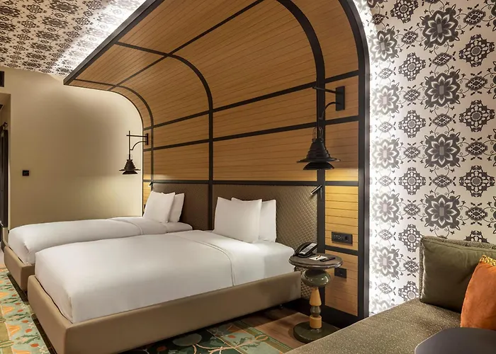 Canopy By Hilton Bomonti 5* Izmir