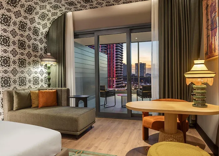 Отель Canopy By Hilton Bomonti