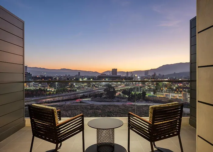 Отель Canopy By Hilton Bomonti Измир