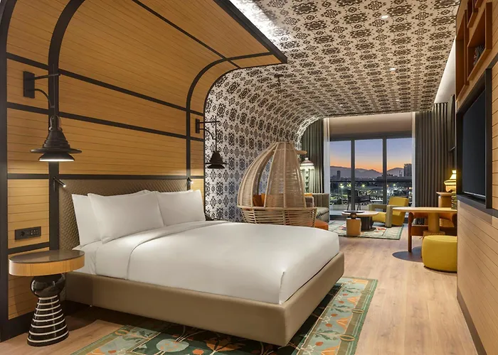 Canopy By Hilton Bomonti